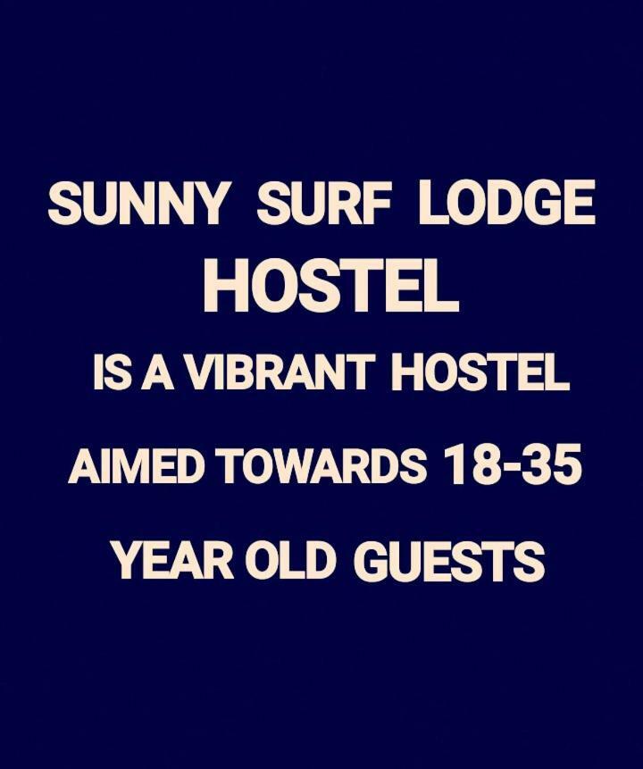 Sunny Surf Lodge Hostel Canggu Esterno foto